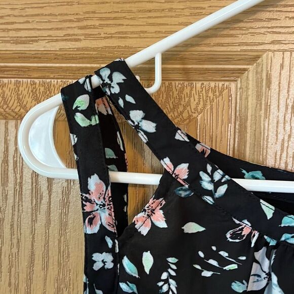 Torrid Black Floral Georgette Sleeveless Cutout Tank Top 2X - Picture 4 of 9